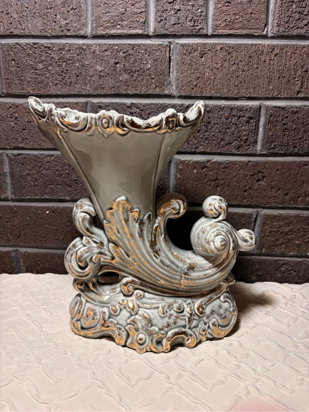 Stunning Florence Ceramics Pasadena CA Floraline R-5 Baroque Cornucopia Vase